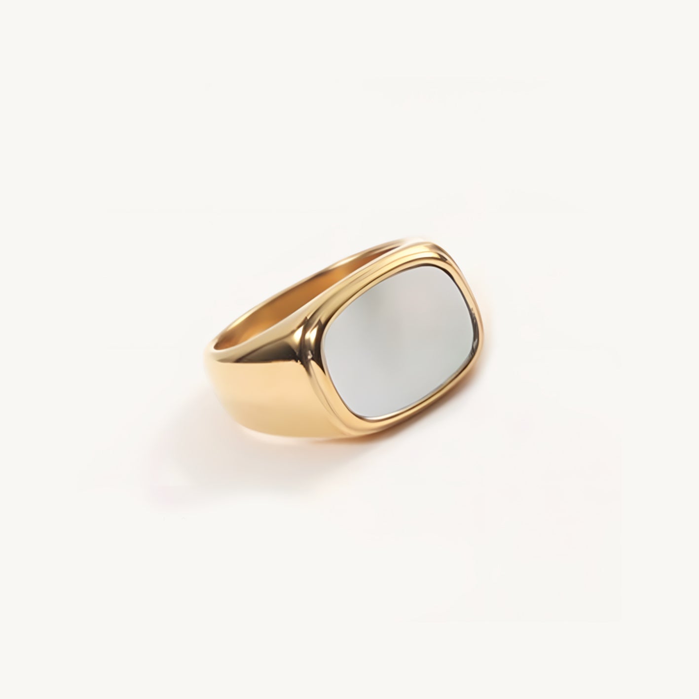 Eleonore Gold Ring